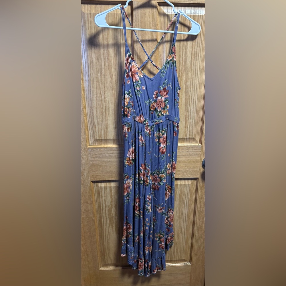 #41 American Eagle Rayon Floral Jumpsuit 17-19.5” PTP, 13-16” waist